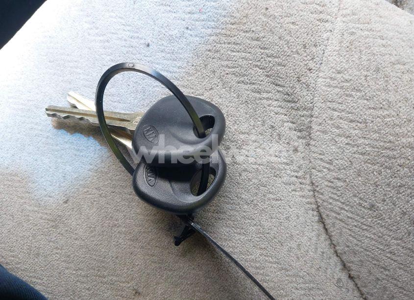 Photo 11 of 2007 Kia Optima LX V6 (VIN KNAGE124975138796)