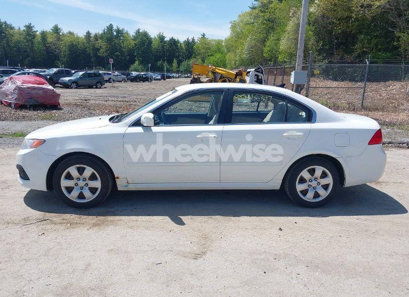 Photo 12 of 2009 Kia Optima LX (VIN KNAGE228395297115)