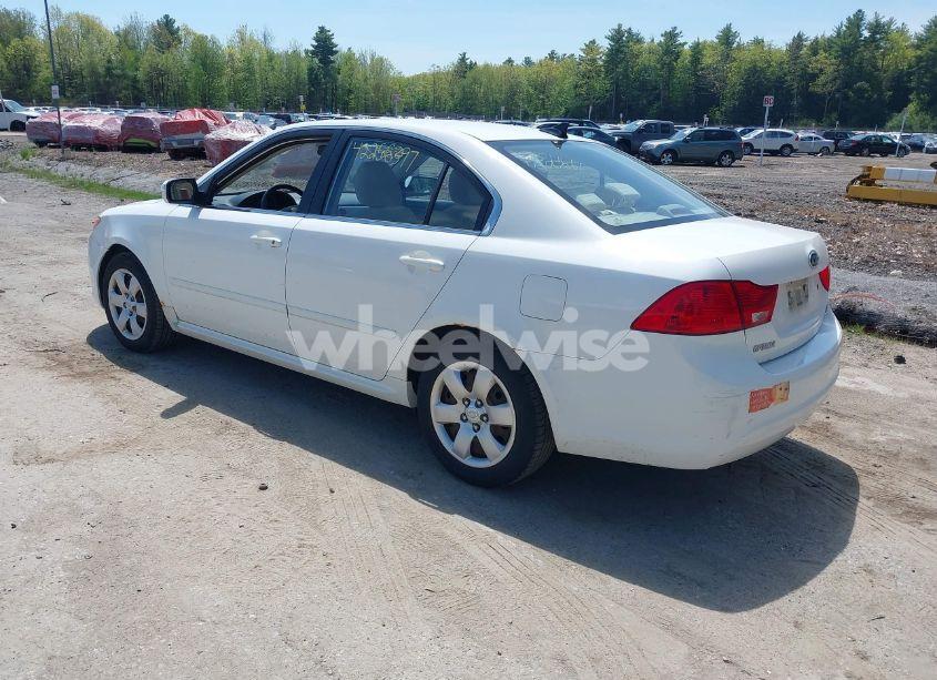 Photo 3 of 2009 Kia Optima LX (VIN KNAGE228395297115)