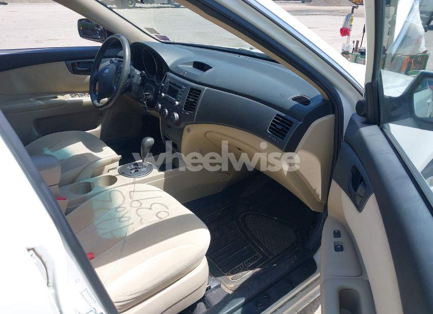 Photo 5 of 2009 Kia Optima LX (VIN KNAGE228395297115)