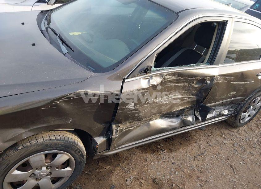 Photo 6 of 2009 Kia Optima LX (VIN KNAGE228895350231)