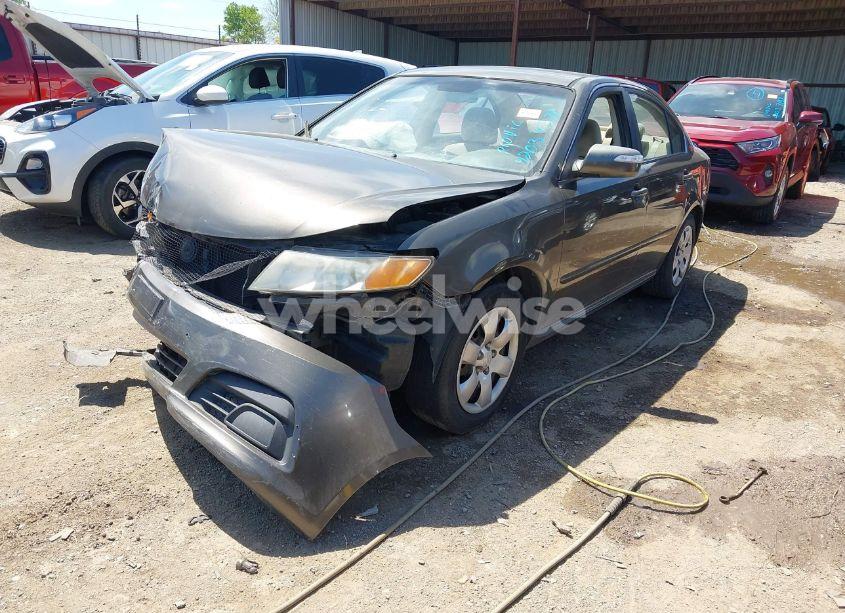 Photo 2 of 2009 Kia Optima LX (VIN KNAGE228X95299430)