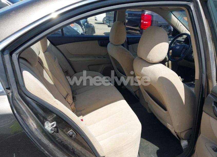 Photo 8 of 2009 Kia Optima LX (VIN KNAGE228X95299430)