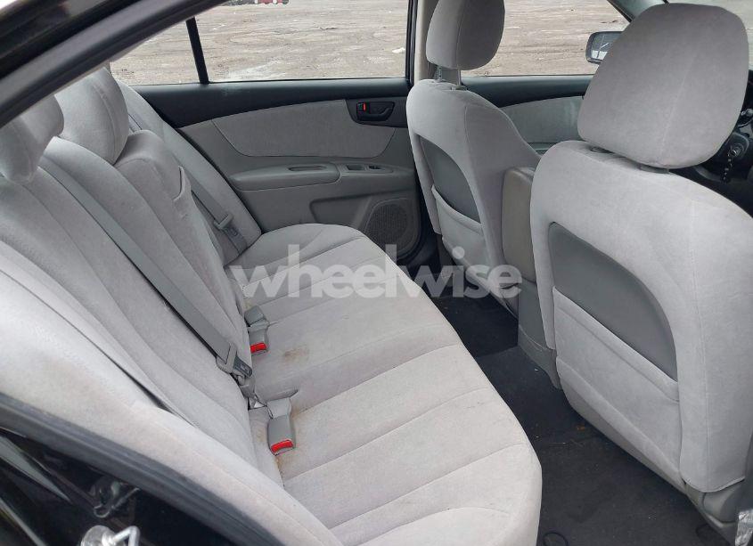 Photo 8 of 2009 Kia Optima LX (VIN KNAGE228X95314637)