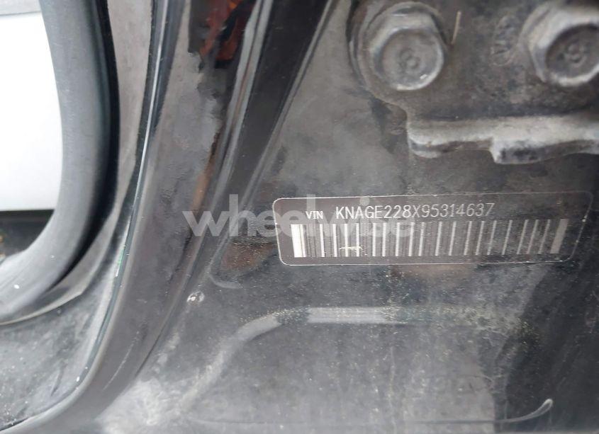 Photo 9 of 2009 Kia Optima LX (VIN KNAGE228X95314637)
