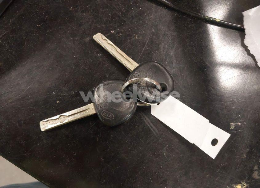 Photo 11 of 2010 Kia Optima LX (VIN KNAGG4A88A5425859)