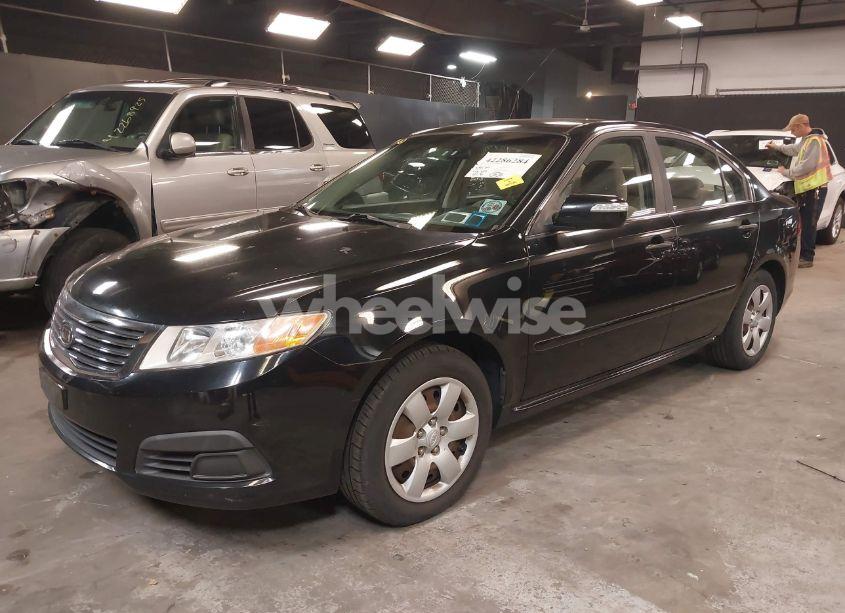 Photo 2 of 2010 Kia Optima LX (VIN KNAGG4A88A5425859)