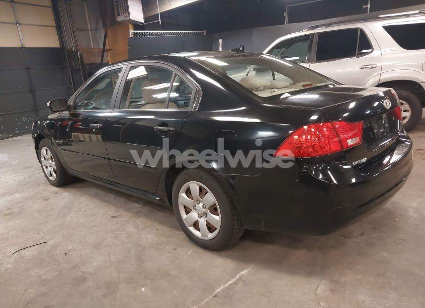 Photo 3 of 2010 Kia Optima LX (VIN KNAGG4A88A5425859)