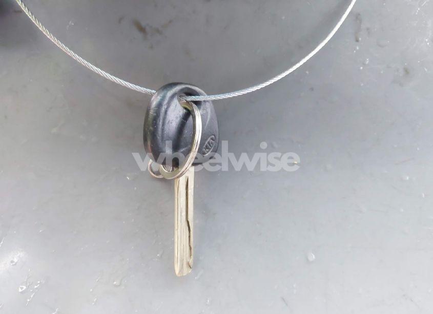 Photo 11 of 2010 Kia Optima LX (VIN KNAGG4A8XA5415091)