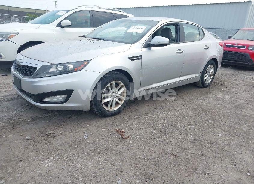 Photo 2 of 2013 Kia Optima LX (VIN KNAGM4A70D5391680)
