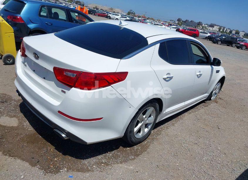 Photo 4 of 2015 Kia Optima LX (VIN KNAGM4A70F5560048)