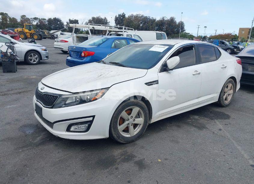 Photo 2 of 2015 Kia Optima LX (VIN KNAGM4A70F5644189)