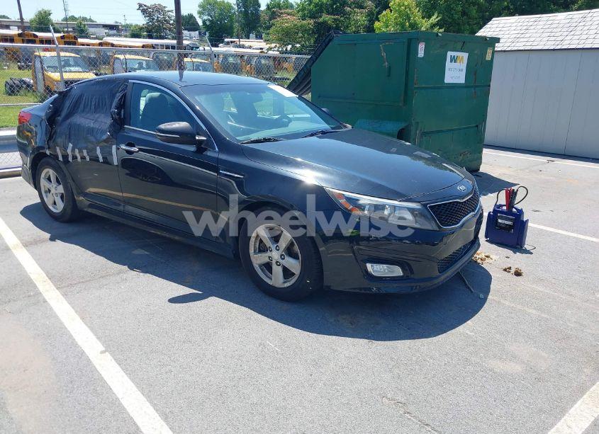 2015 Kia Optima LX (VIN KNAGM4A70F5653393) main photo