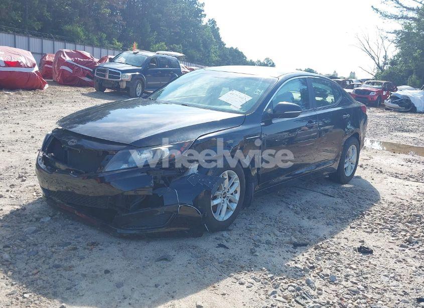 Photo 2 of 2011 Kia Optima LX (VIN KNAGM4A71B5123220)