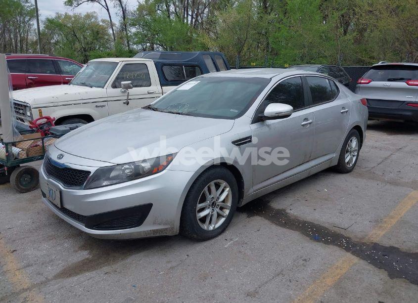Photo 2 of 2011 Kia Optima LX (VIN KNAGM4A71B5149283)