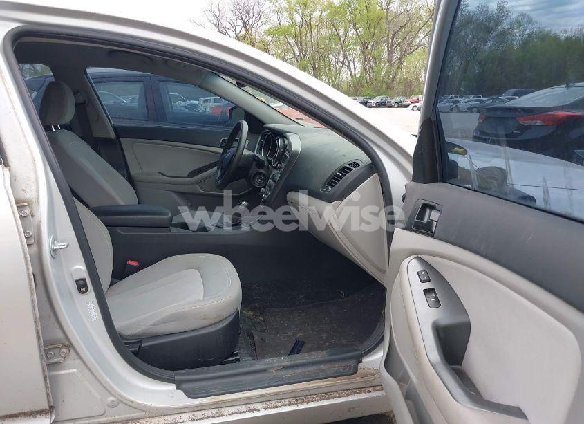 Photo 5 of 2011 Kia Optima LX (VIN KNAGM4A71B5149283)