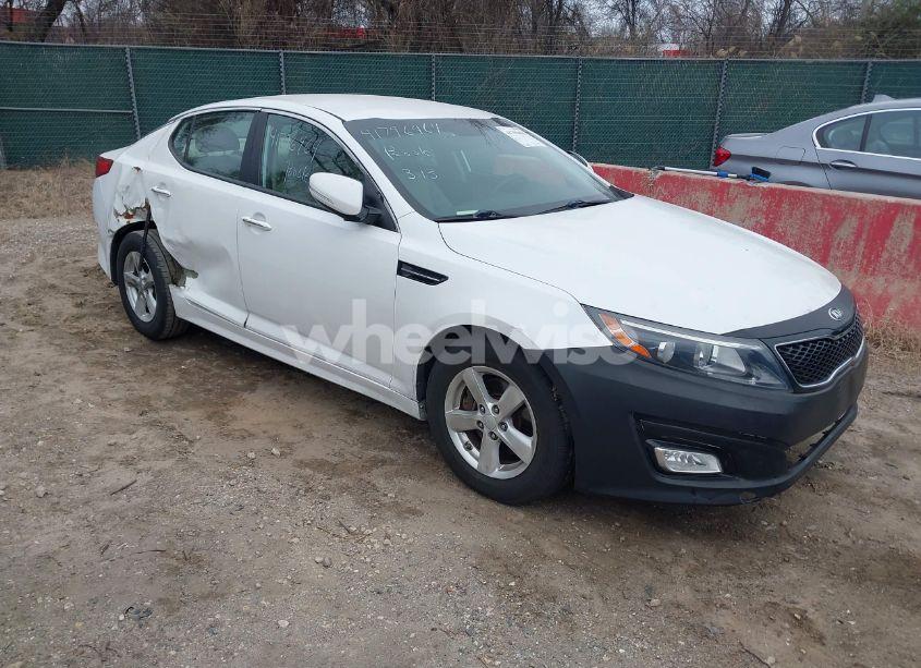 2015 Kia Optima LX (VIN KNAGM4A71F5552363) main photo