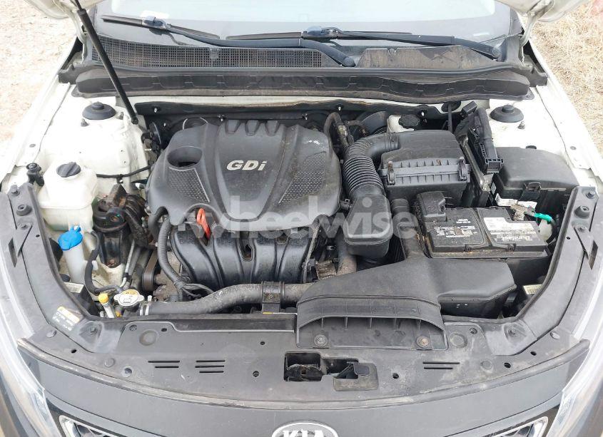 Photo 10 of 2015 Kia Optima LX (VIN KNAGM4A71F5552363)