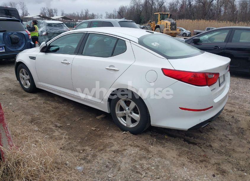 Photo 3 of 2015 Kia Optima LX (VIN KNAGM4A71F5552363)