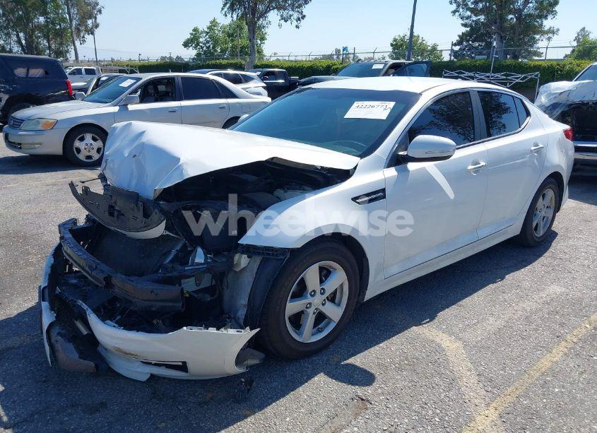 Photo 2 of 2015 Kia Optima LX (VIN KNAGM4A71F5594595)