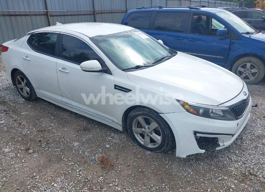 2015 Kia Optima LX (VIN KNAGM4A71F5613288) main photo