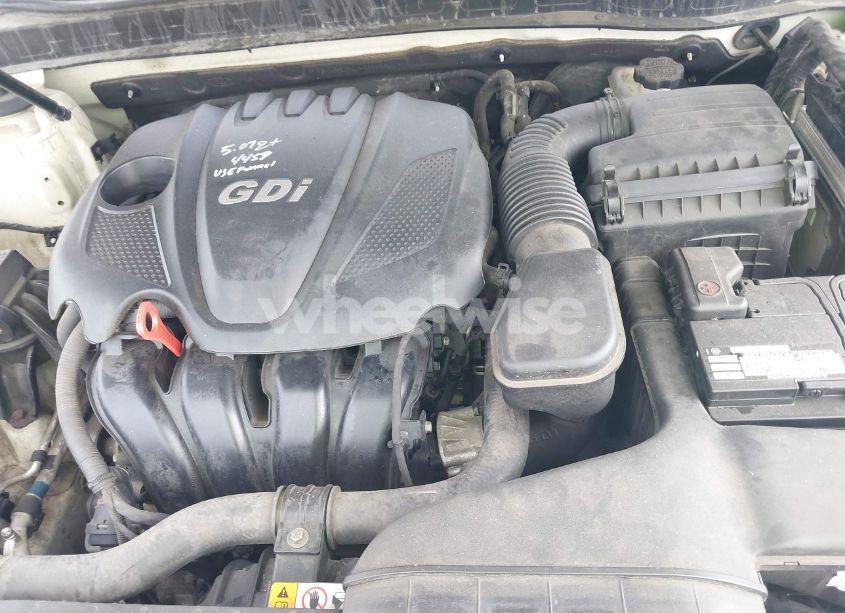 Photo 10 of 2015 Kia Optima LX (VIN KNAGM4A71F5613288)