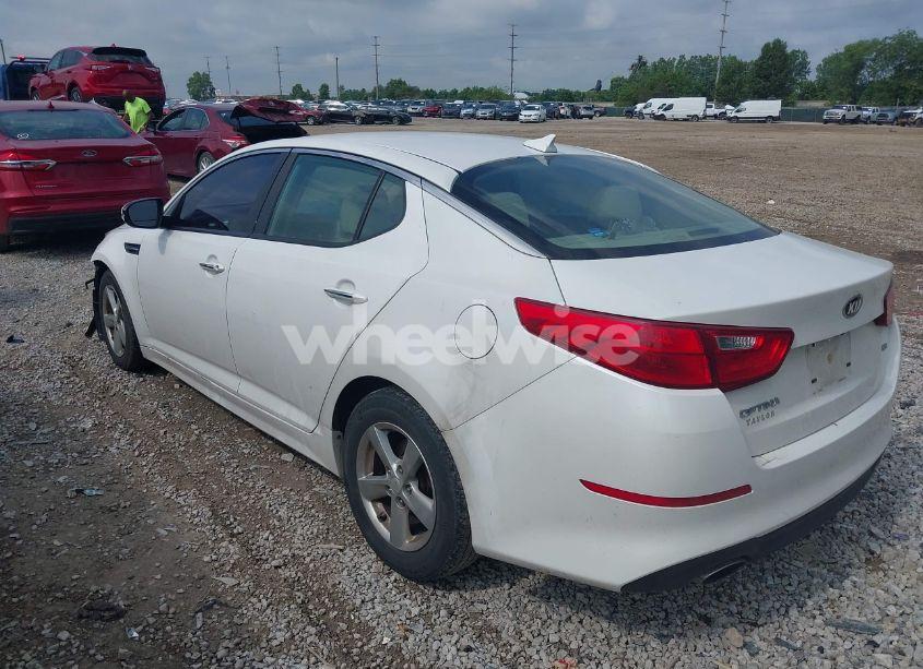 Photo 3 of 2015 Kia Optima LX (VIN KNAGM4A71F5613288)