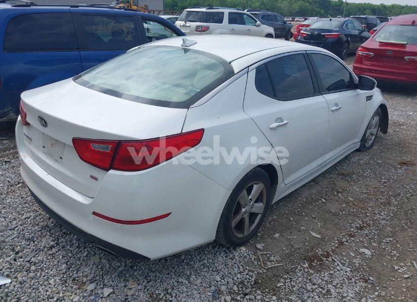 Photo 4 of 2015 Kia Optima LX (VIN KNAGM4A71F5613288)