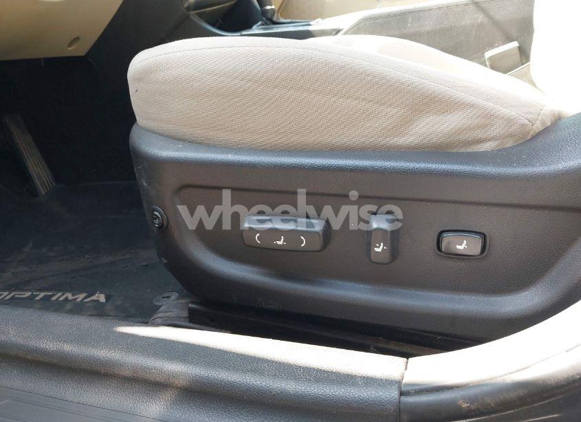 Photo 17 of 2015 Kia Optima LX (VIN KNAGM4A71F5636196)