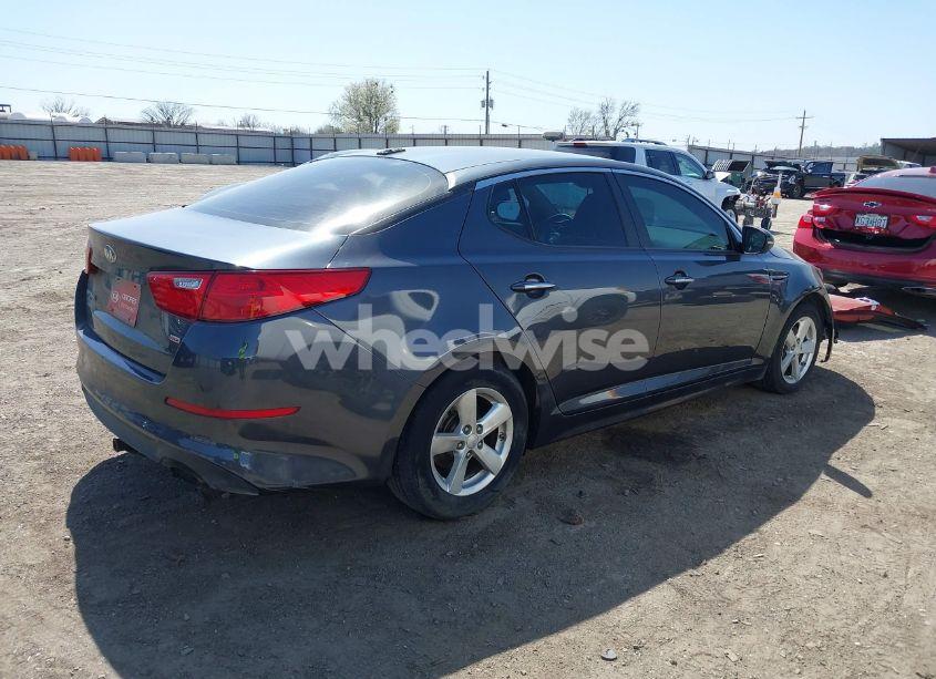 Photo 4 of 2015 Kia Optima LX (VIN KNAGM4A71F5636196)