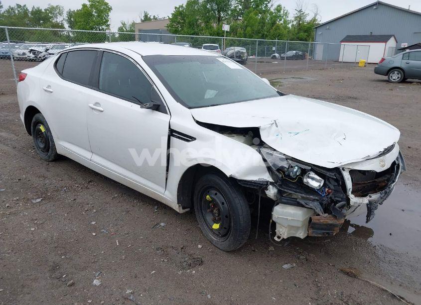 2011 Kia Optima LX (VIN KNAGM4A72B5092737) main photo