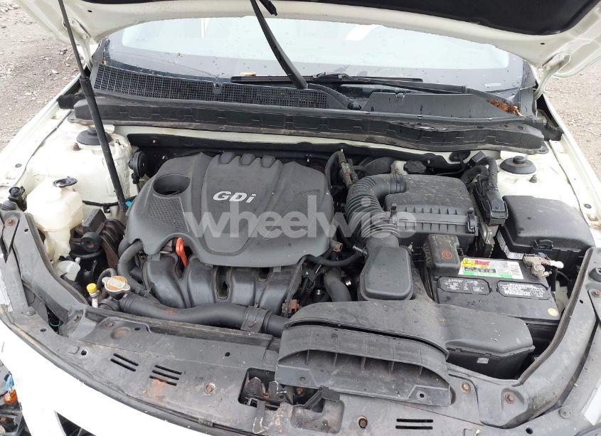 Photo 10 of 2011 Kia Optima LX (VIN KNAGM4A72B5092737)