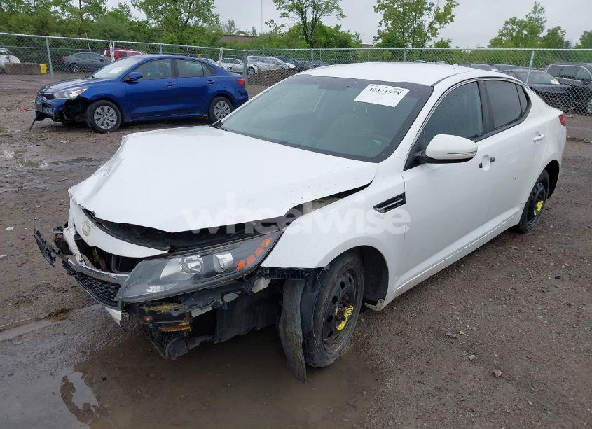 Photo 2 of 2011 Kia Optima LX (VIN KNAGM4A72B5092737)