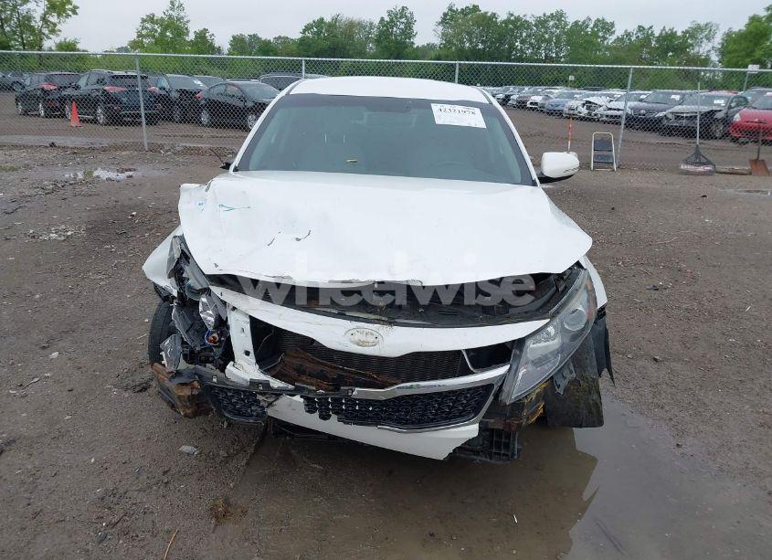 Photo 6 of 2011 Kia Optima LX (VIN KNAGM4A72B5092737)