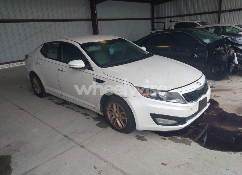 2013 Kia Optima LX (VIN KNAGM4A72D5395536) main photo