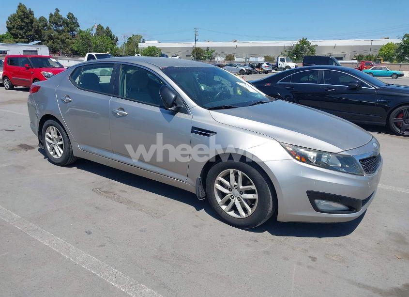 2013 Kia Optima LX (VIN KNAGM4A72D5399117) main photo