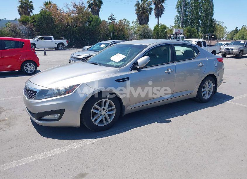 Photo 2 of 2013 Kia Optima LX (VIN KNAGM4A72D5399117)