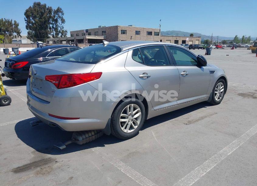 Photo 4 of 2013 Kia Optima LX (VIN KNAGM4A72D5399117)