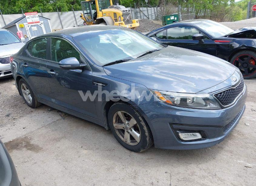 2015 Kia Optima LX (VIN KNAGM4A72F5580043) main photo