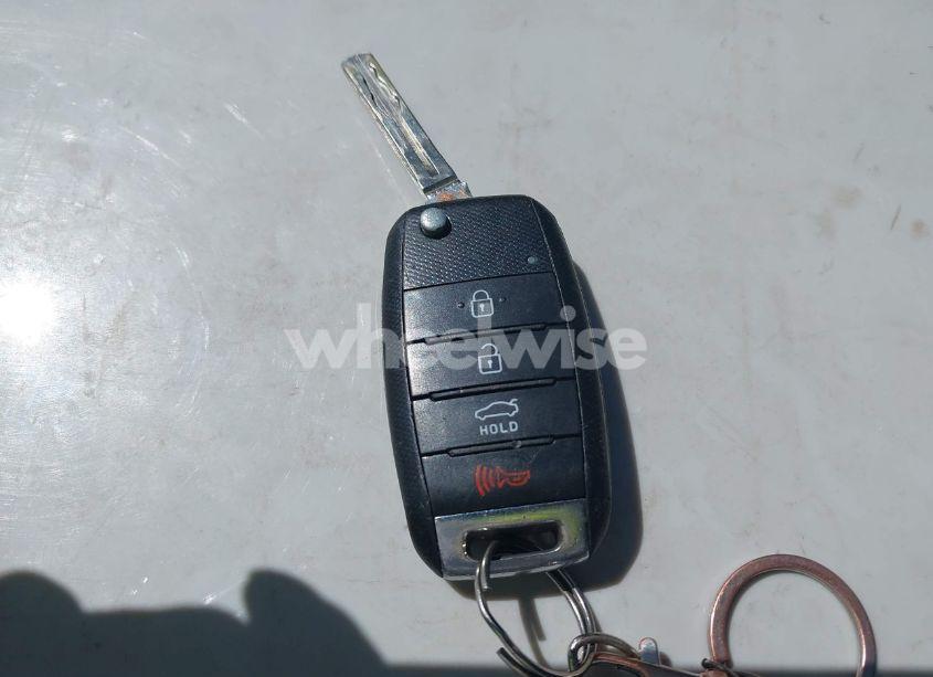 Photo 11 of 2015 Kia Optima LX (VIN KNAGM4A72F5649474)