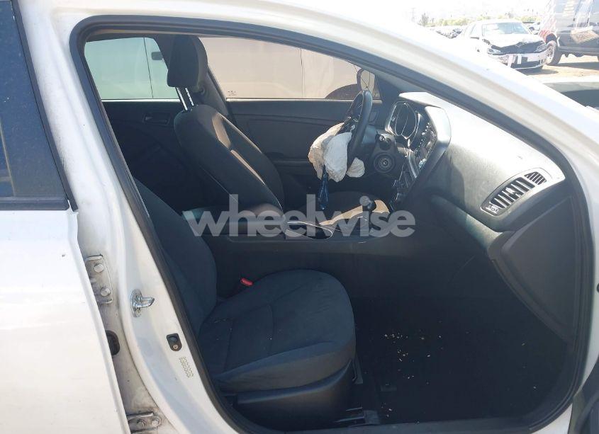 Photo 5 of 2015 Kia Optima LX (VIN KNAGM4A72F5649474)