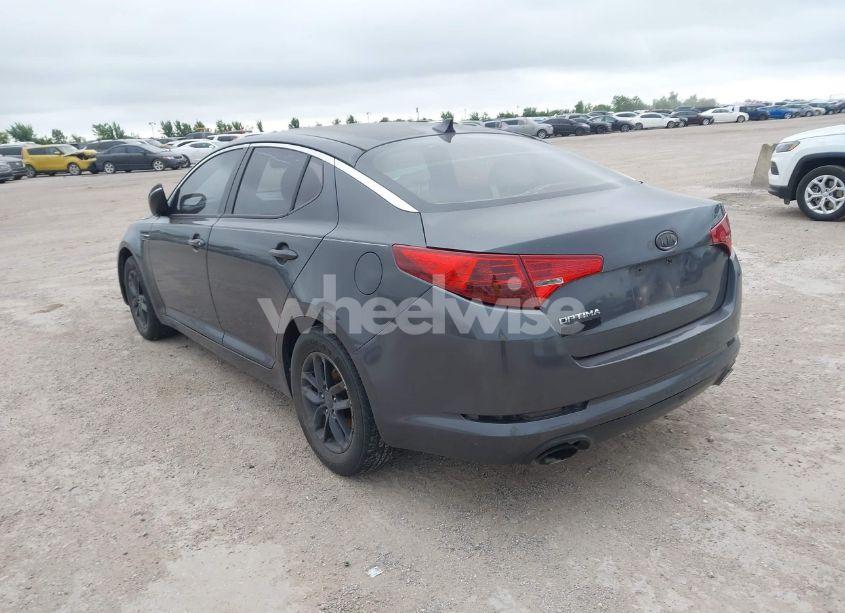 Photo 3 of 2011 Kia Optima LX (VIN KNAGM4A73B5111053)