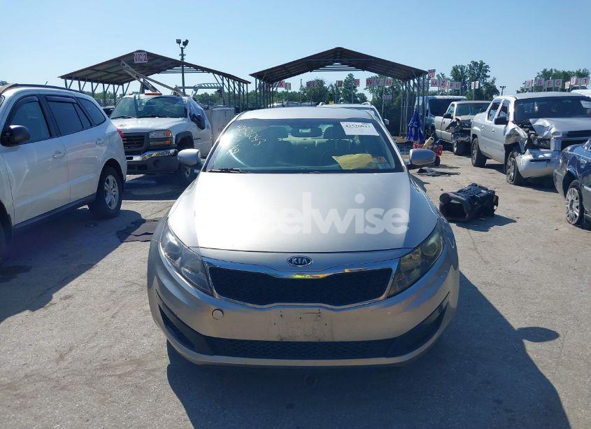 Photo 13 of 2011 Kia Optima LX (VIN KNAGM4A73B5129715)