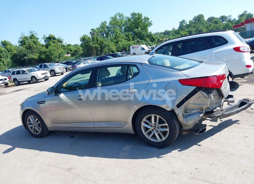 Photo 15 of 2011 Kia Optima LX (VIN KNAGM4A73B5129715)