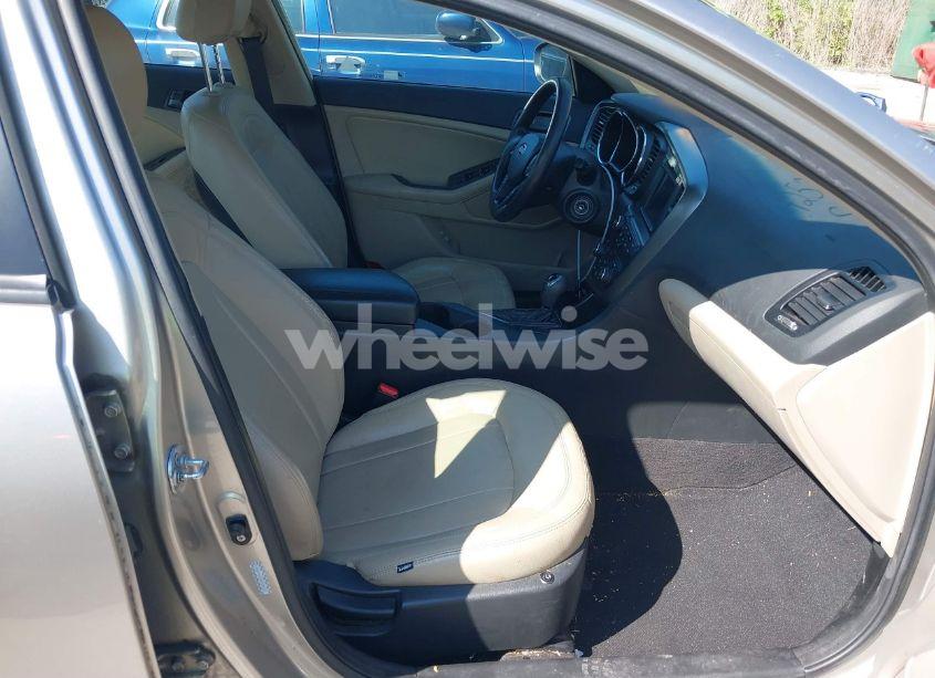 Photo 5 of 2011 Kia Optima LX (VIN KNAGM4A73B5129715)