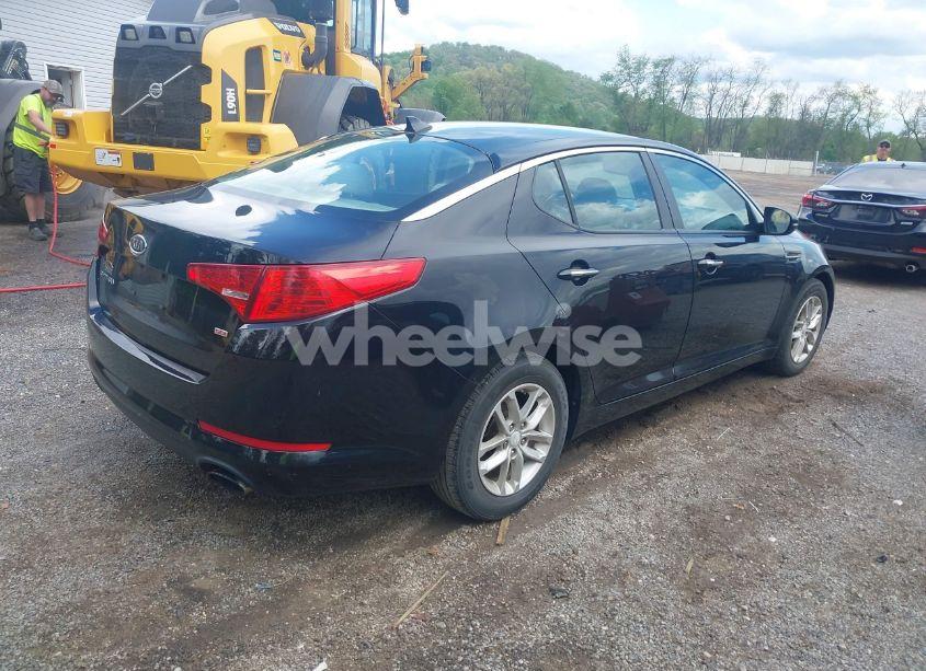 Photo 4 of 2012 Kia Optima LX (VIN KNAGM4A73C5287487)
