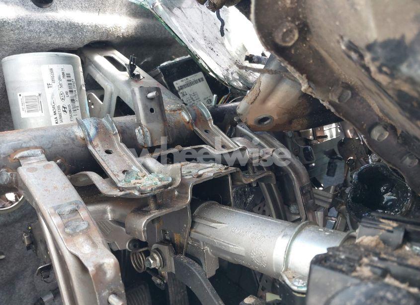 Photo 14 of 2015 Kia Optima LX (VIN KNAGM4A73F5546709)