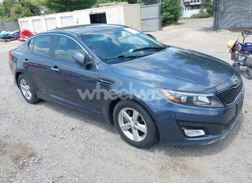 2015 Kia Optima LX (VIN KNAGM4A73F5556074) main photo