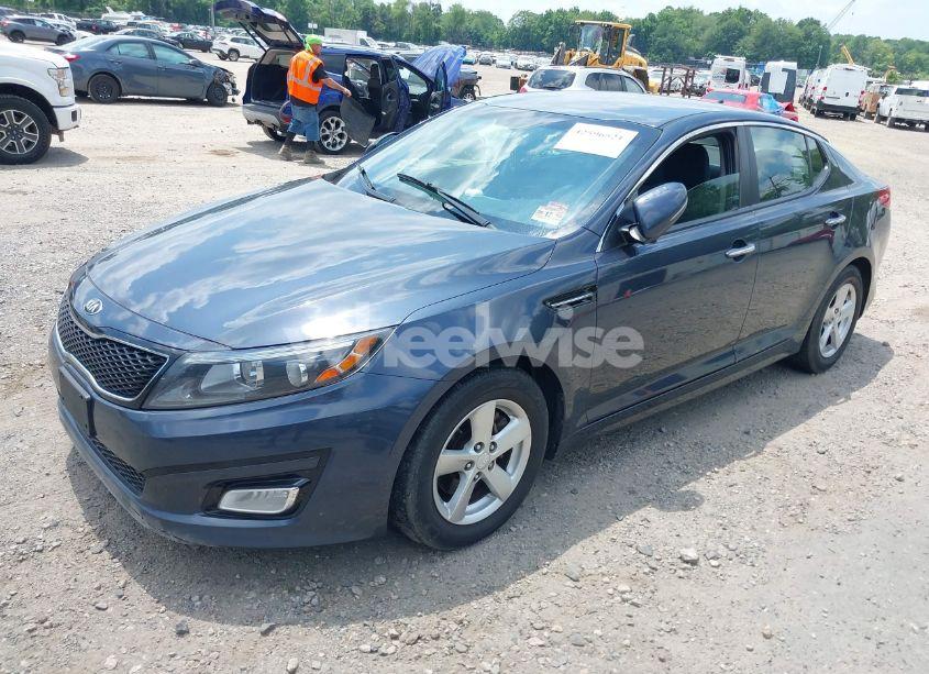 Photo 2 of 2015 Kia Optima LX (VIN KNAGM4A73F5556074)