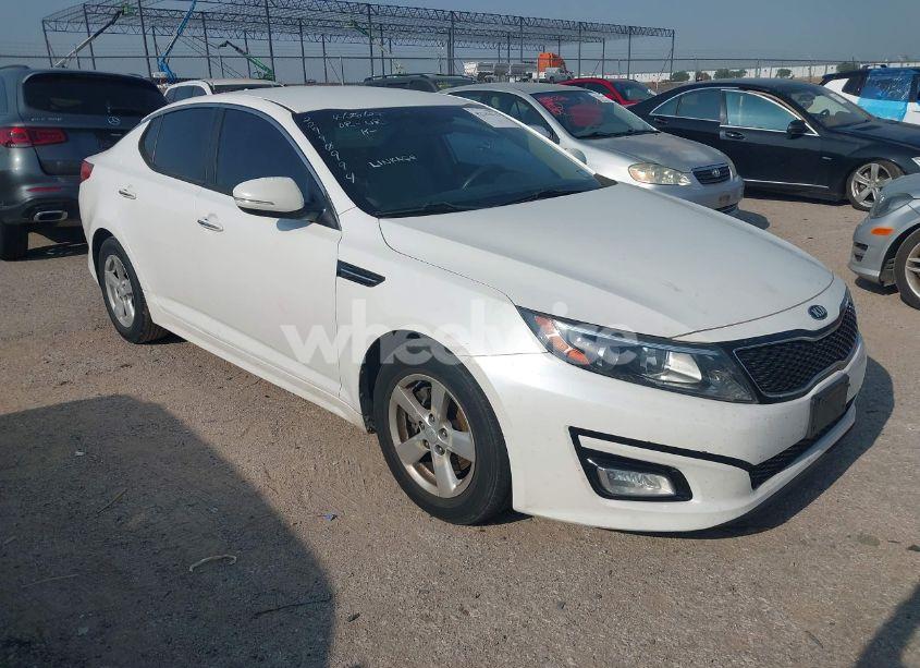2015 Kia Optima LX (VIN KNAGM4A73F5559606) main photo
